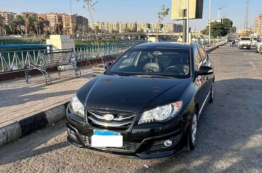 Elantra HD Hyundai أسود