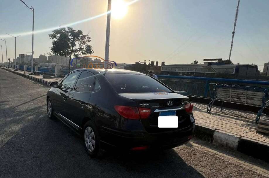 Elantra HD Hyundai أسود