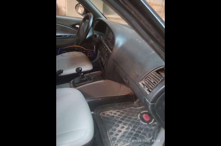 Nubira 2 Daewoo أسود