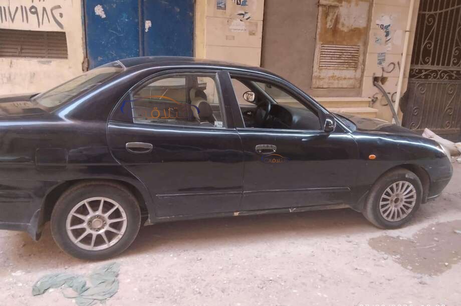 Nubira 2 Daewoo أسود