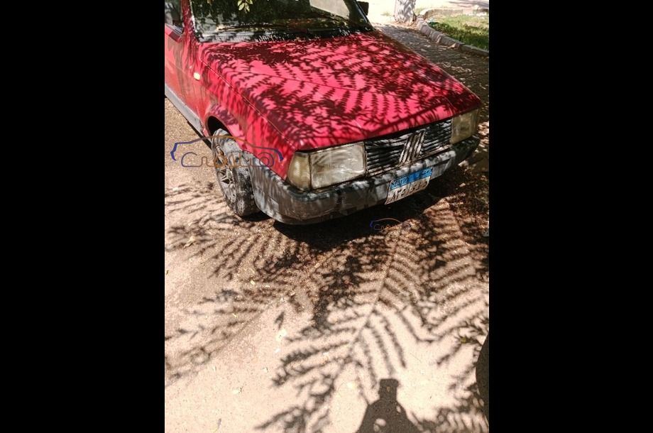 Regata Fiat احمر