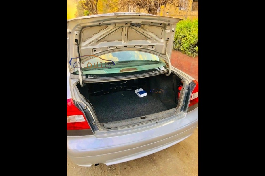 Nubira 2 Daewoo فضي