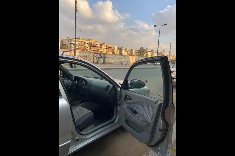 Nubira 2 Daewoo فضي