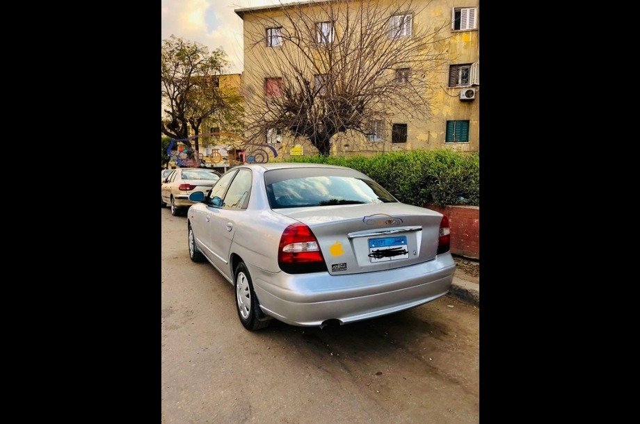 Nubira 2 Daewoo فضي