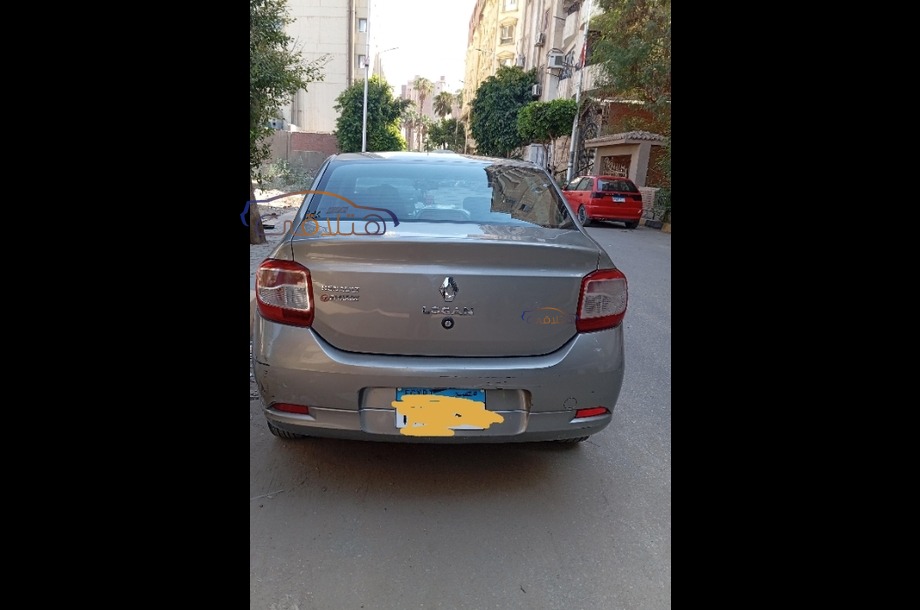 Logan Renault ذهبي