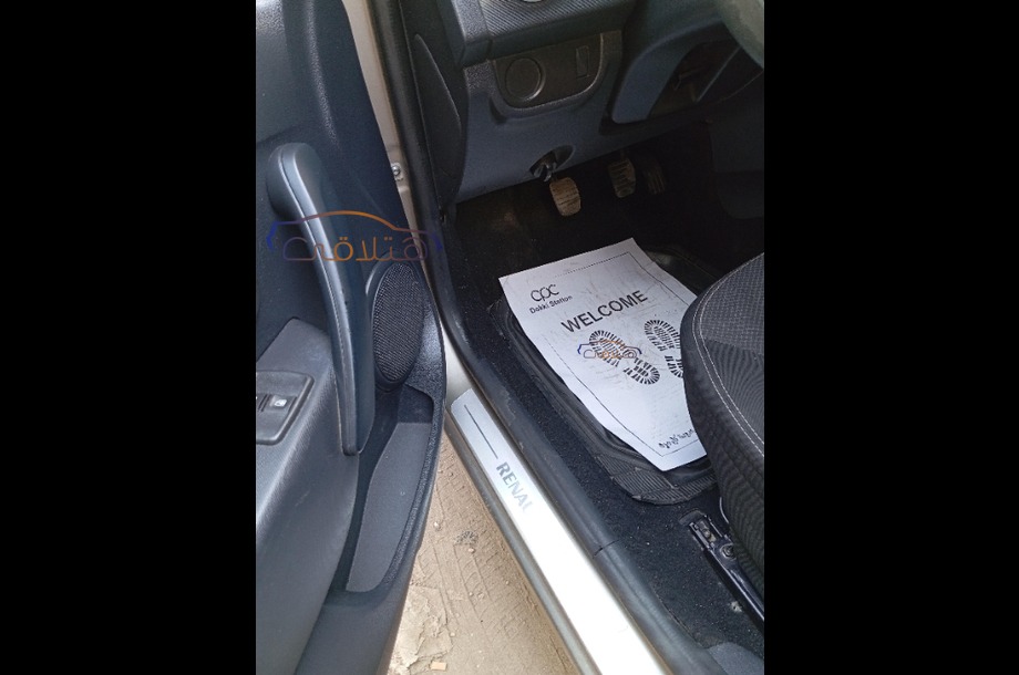 Logan Renault ذهبي