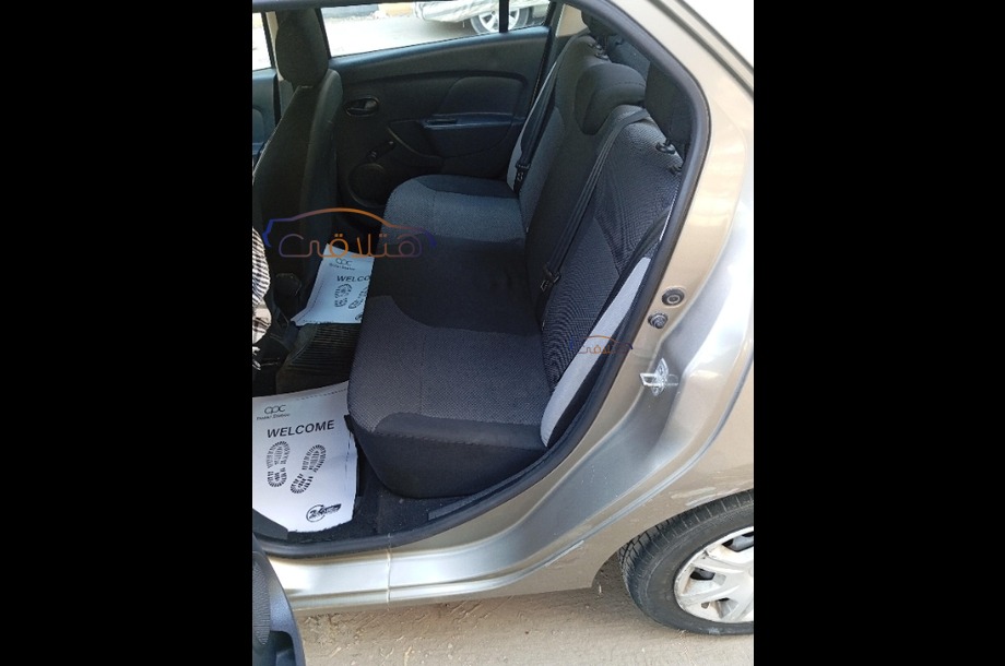 Logan Renault ذهبي