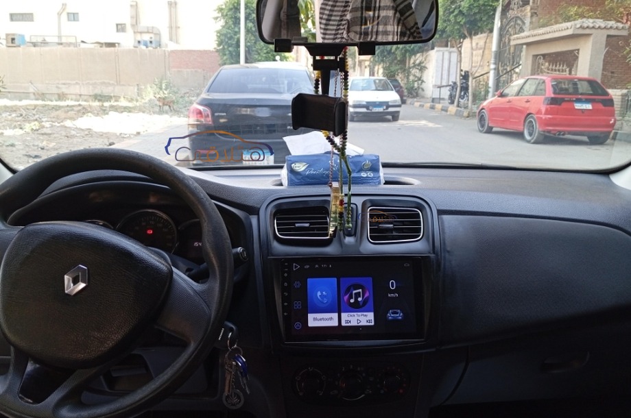 Logan Renault ذهبي