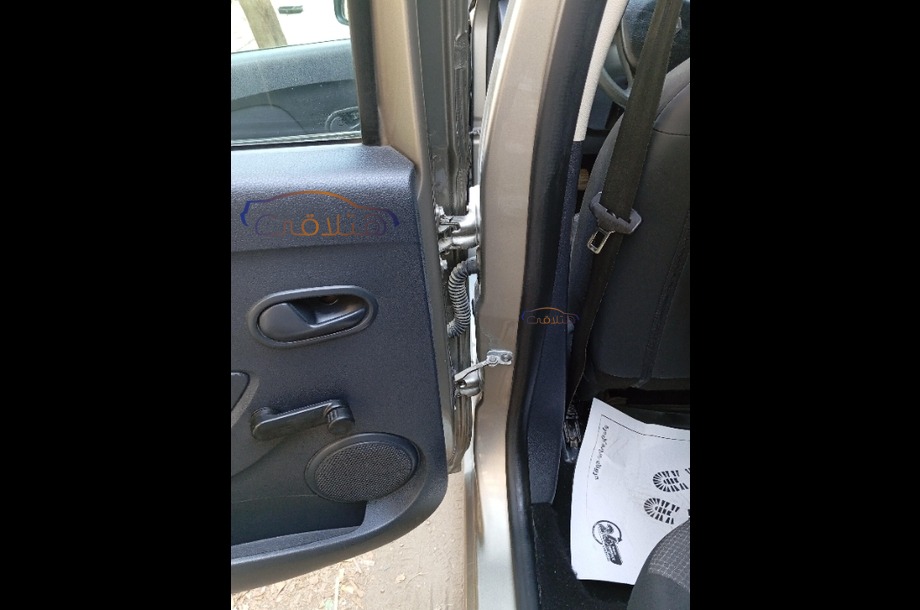 Logan Renault ذهبي