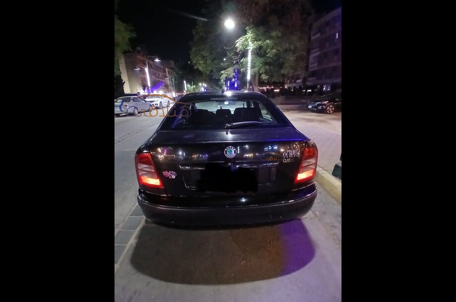 Octavia A4 Skoda أسود