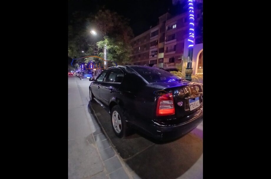 Octavia A4 Skoda أسود