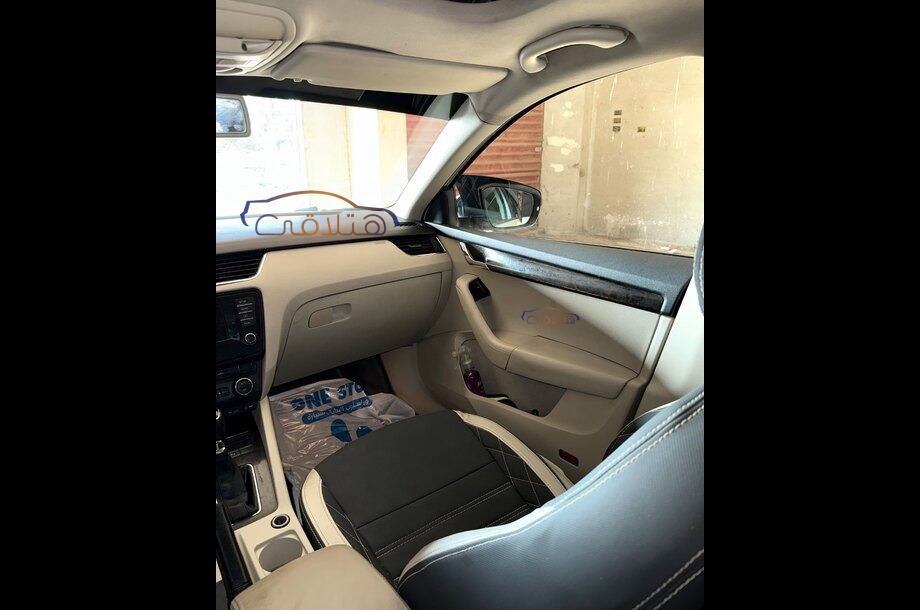 Octavia A7 Skoda أبيض