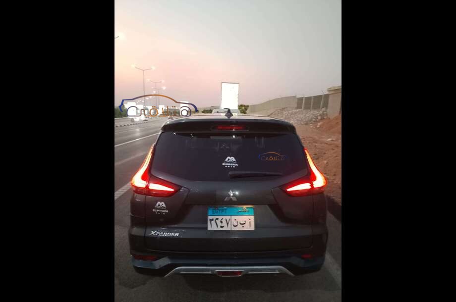 Xpander Mitsubishi أسود