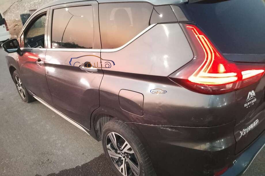 Xpander Mitsubishi أسود