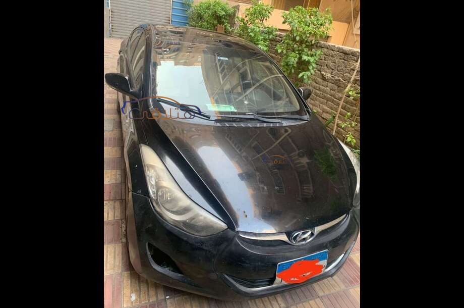 Elantra MD Hyundai أسود