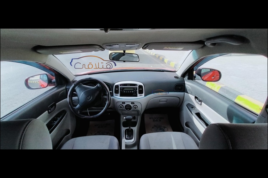 Verna Hyundai احمر