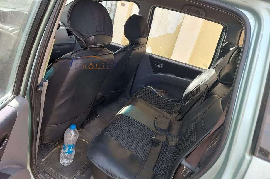 Matrix Hyundai Green