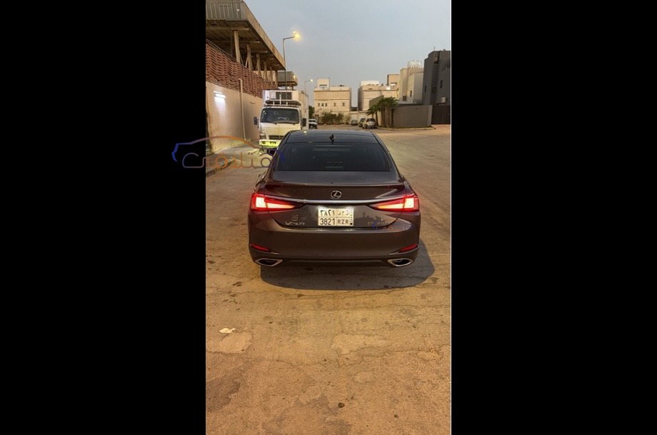 ES 350 Lexus Dark grey