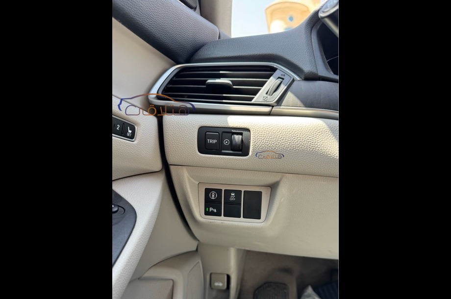 Accord Honda برونزي