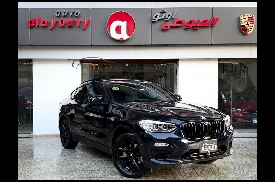 X4 BMW Dark blue