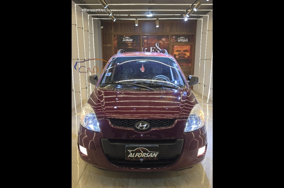 Matrix Hyundai احمر غامق