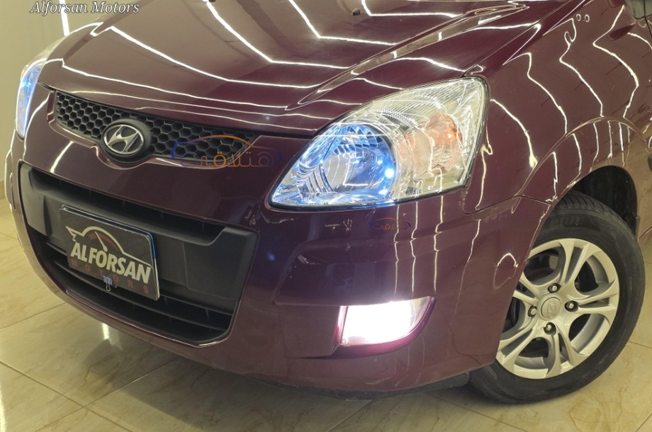 Matrix Hyundai احمر غامق