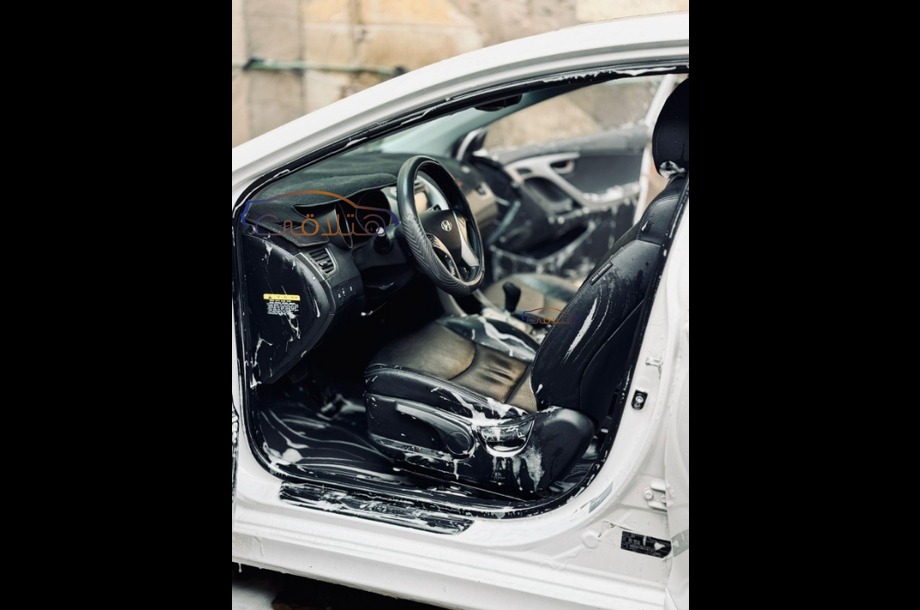 Avante Hyundai أبيض