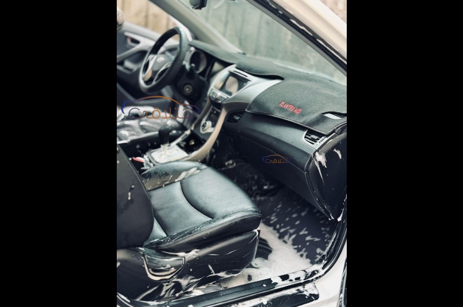 Avante Hyundai أبيض