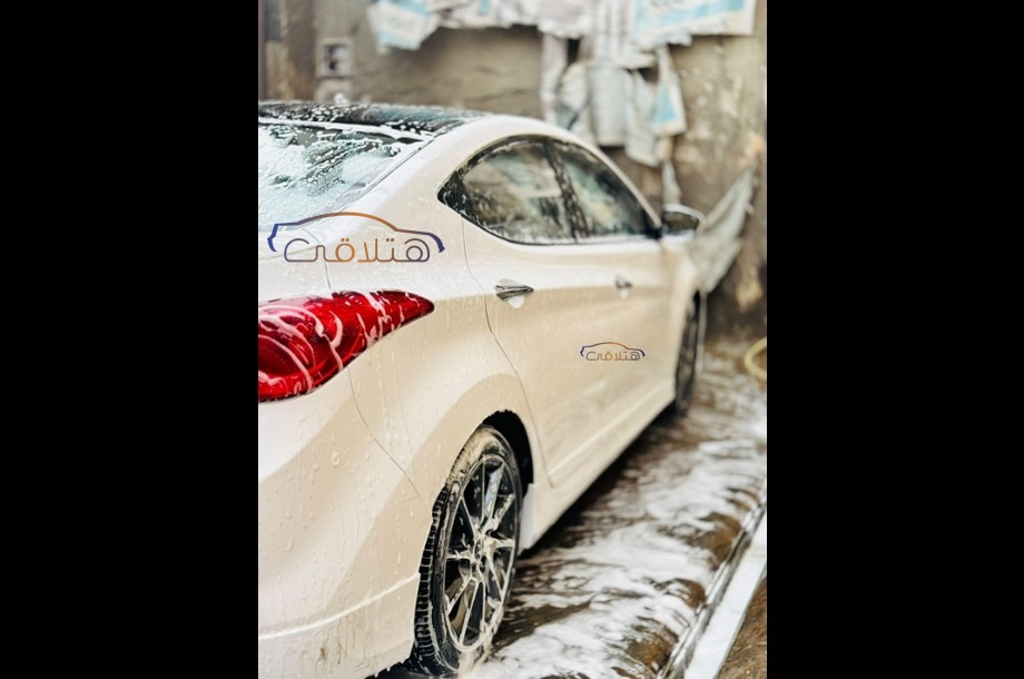 Avante Hyundai أبيض