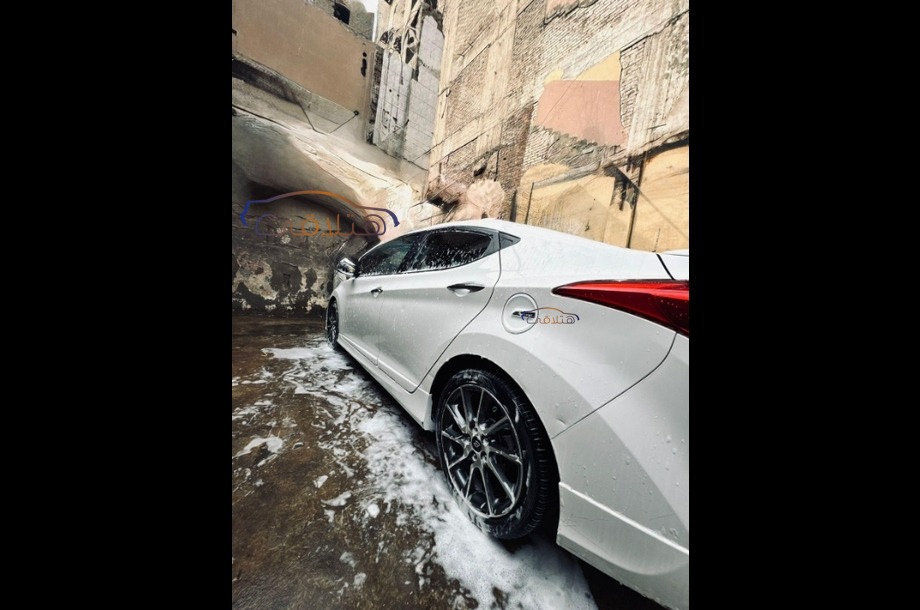 Avante Hyundai أبيض