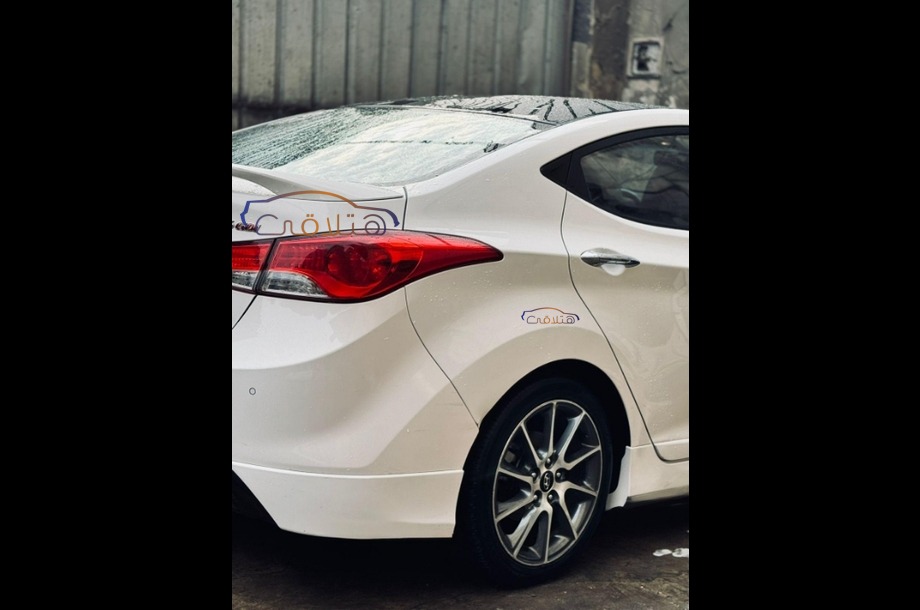 Avante Hyundai أبيض