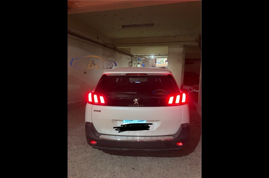 5008 Peugeot White