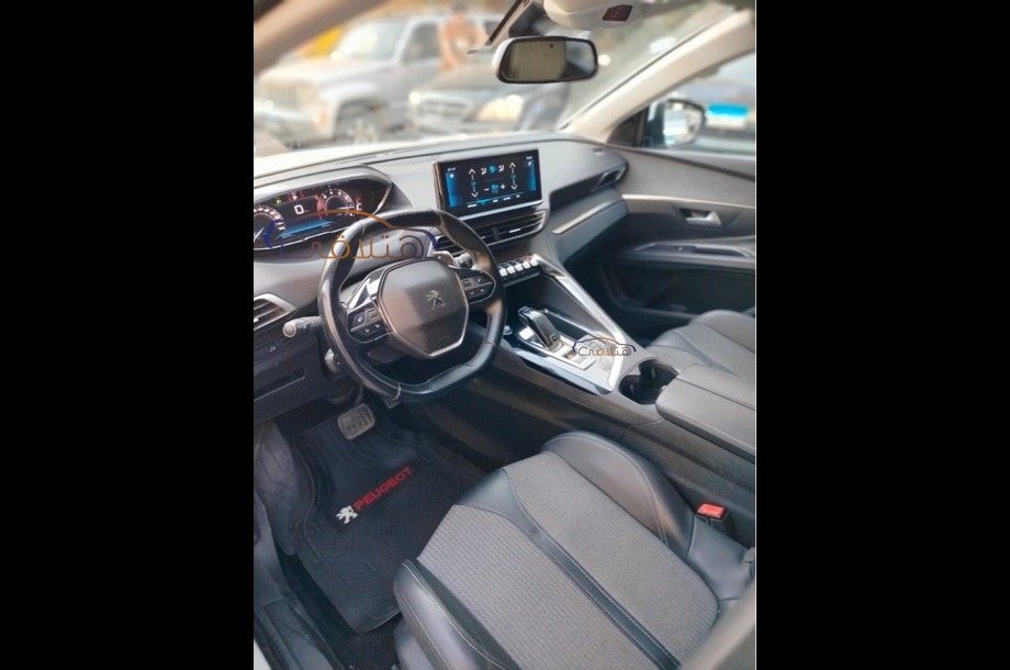 3008 Peugeot أبيض