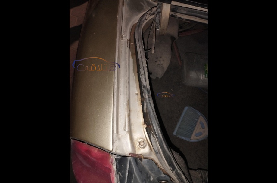 Nubira 2 Daewoo ذهبي