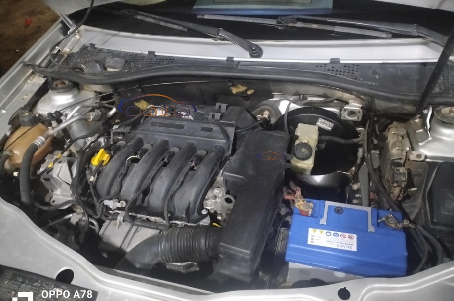 Duster Renault فضي