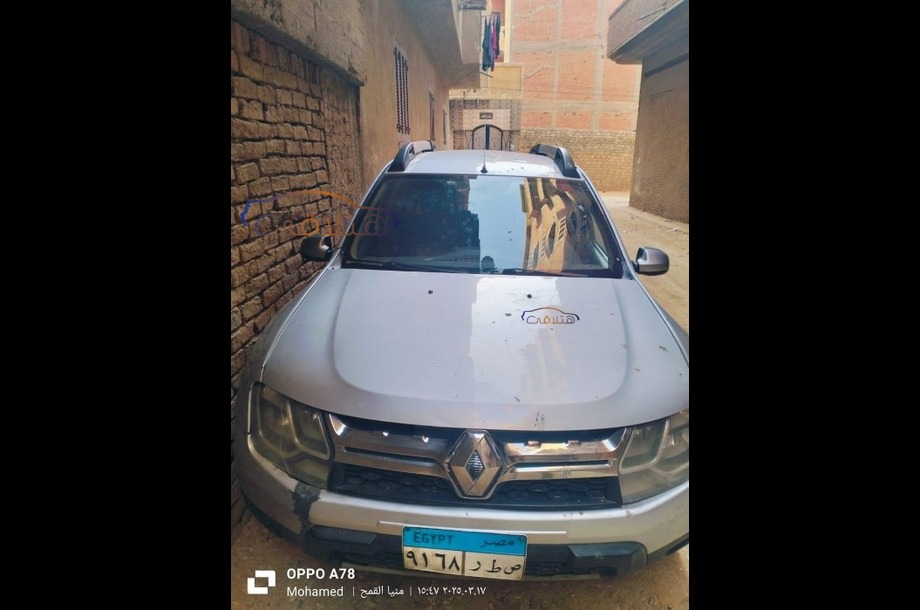Duster Renault فضي