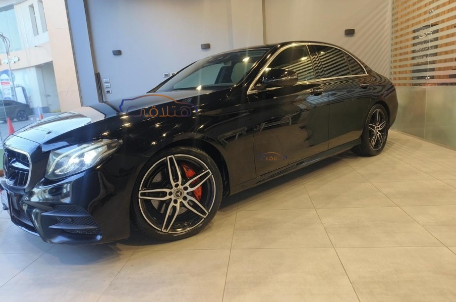 E 200 AMG Mercedes أسود