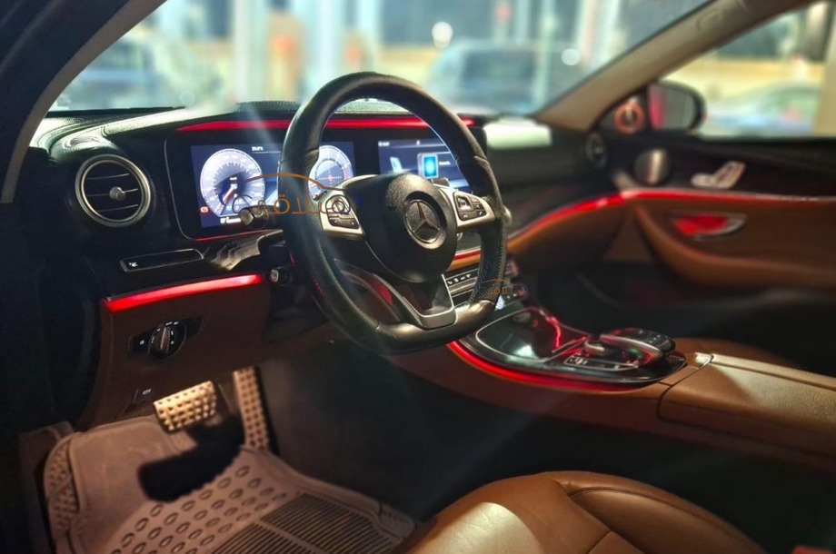 E 200 AMG Mercedes أسود