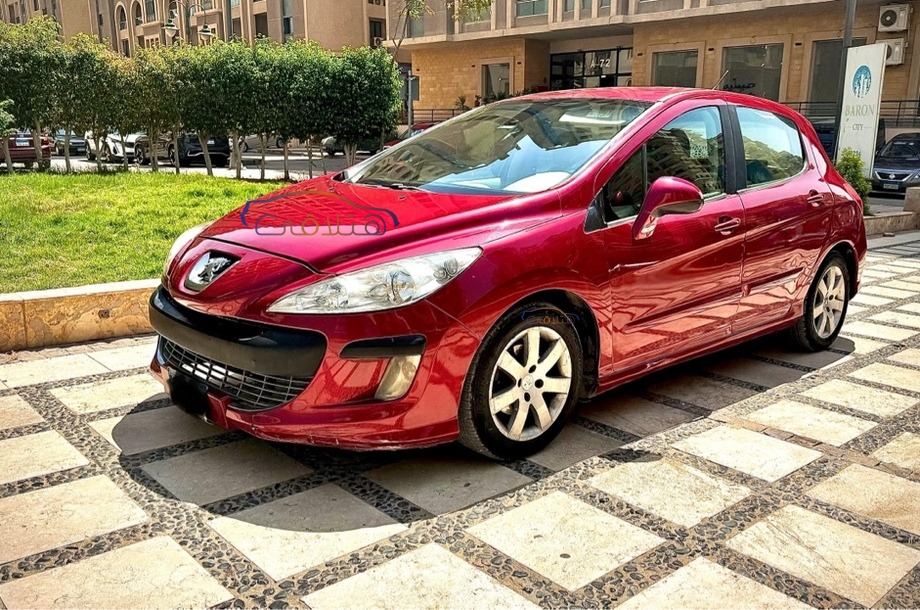 308 Peugeot احمر