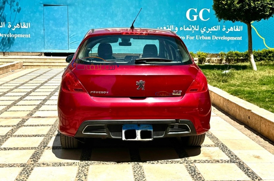 308 Peugeot احمر