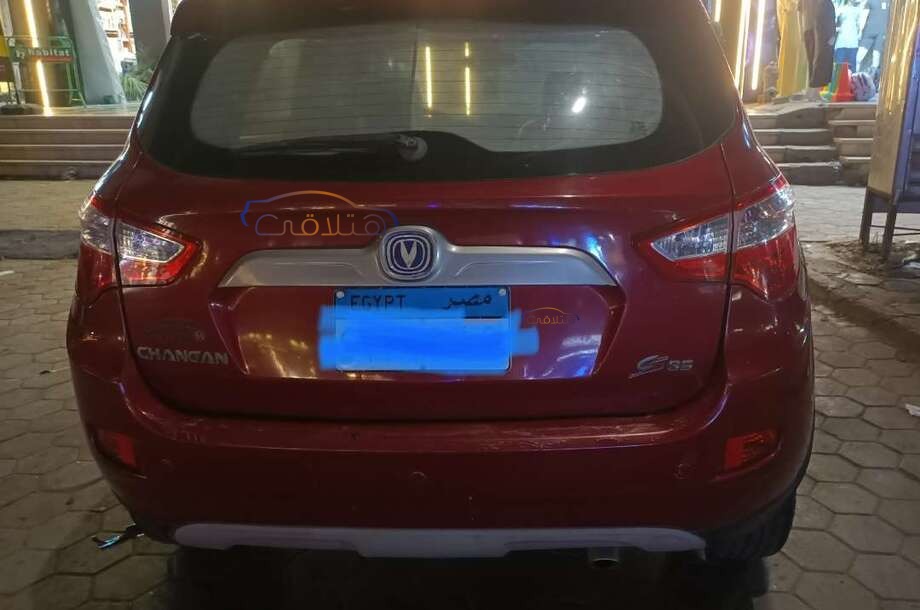 CS 35 Changan احمر غامق