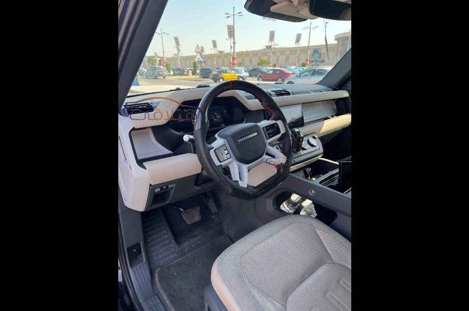 Defender Land Rover Black