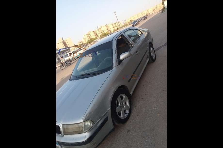 Octavia A4 Skoda فضي