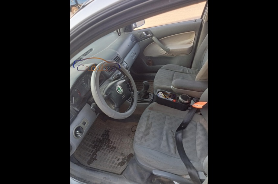 Octavia A4 Skoda فضي