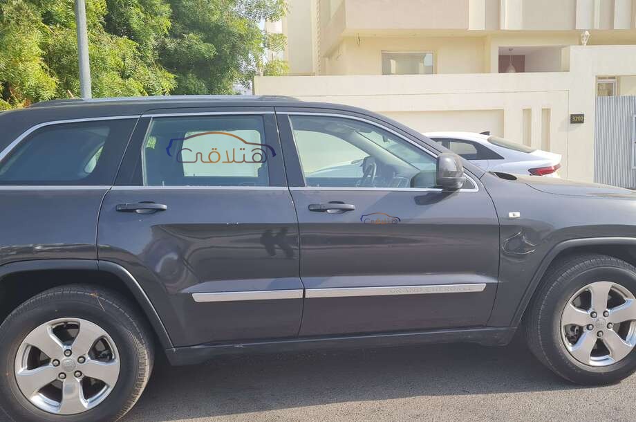 Grand Cherokee Jeep Black