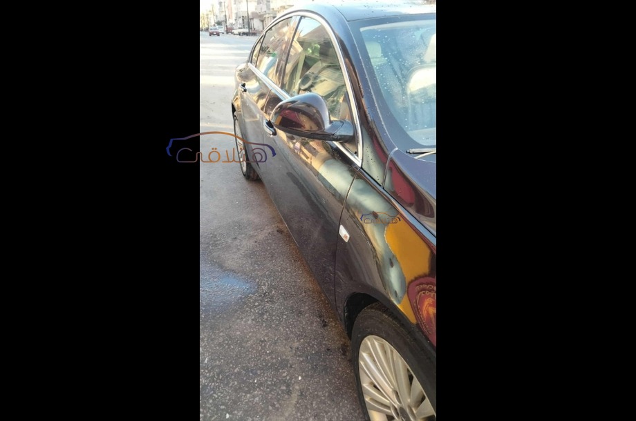 Insignia Opel باذنجاني