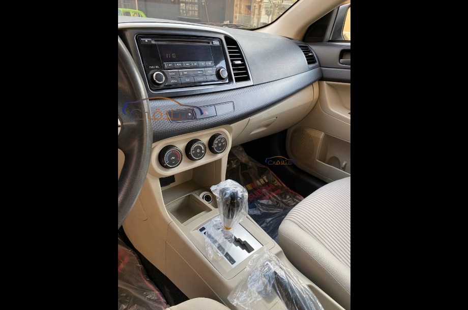 Lancer EX Shark Mitsubishi White