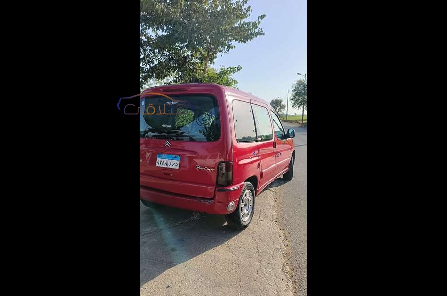 Berlingo Citroën احمر