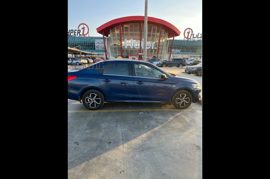 C Elysee Citroën أزرق