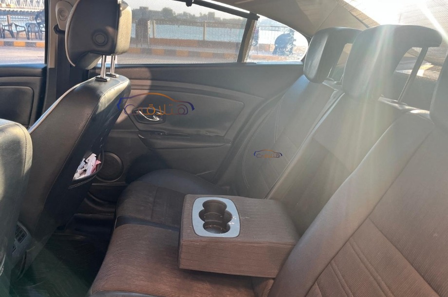 Fluence Renault أسود